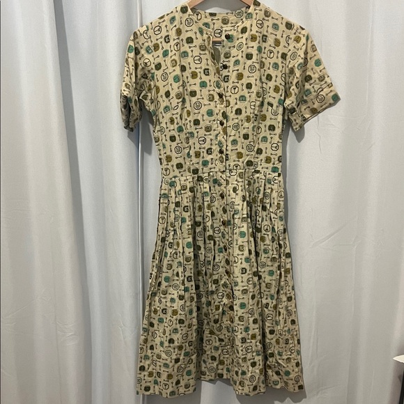 Baltimore Juniors Dresses & Skirts - Vintage “Keys to Paris” Dress
